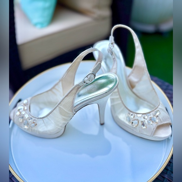 Vintage Style & Co Women’s Beautiful Slingback, Peep Toe . Size 7.5 - Picture 1 of 5